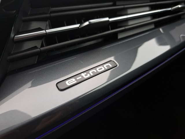 Audi Q4 e-tron SUV 45 e-tron Audi Q4 e-tron