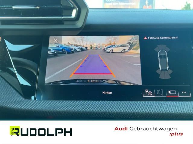 Audi A3 35 TFSI S-Line S-Tronic Sedan