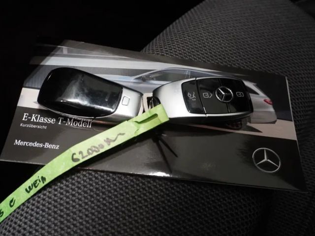 Mercedes-Benz E 200 E 200 d