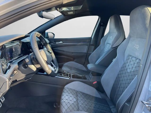 Volkswagen Golf 1.5 eTSI DSG Golf VIII R-Line