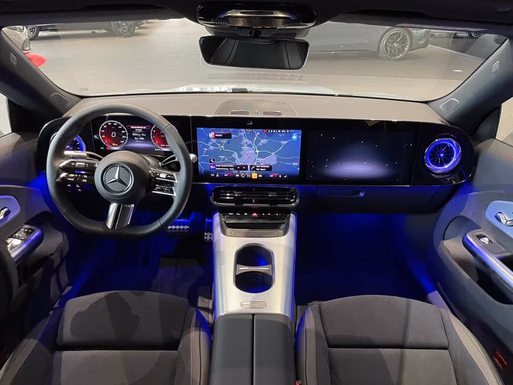 Mercedes-Benz CLA 200 AMG Line