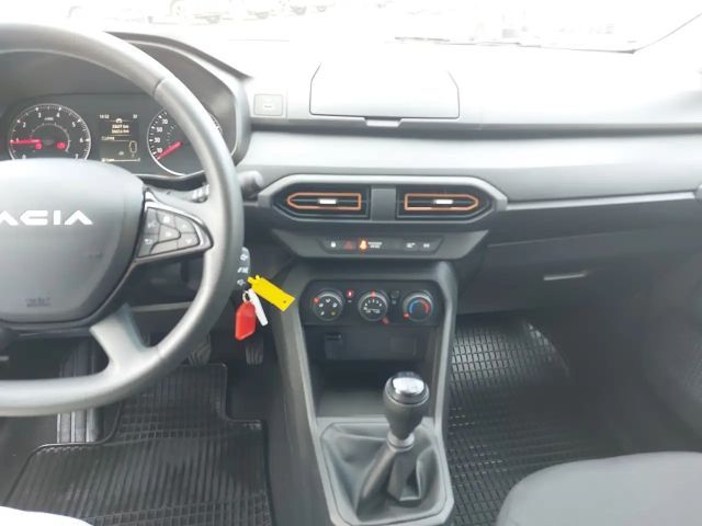 Dacia Sandero Essential Stepway TCe 90