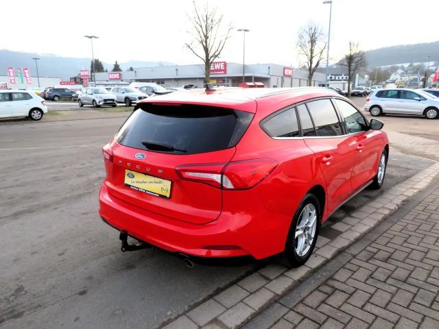 Ford Focus 1.5 Automatik *LED*Navi*Kamera*AHK*Standheizung*
