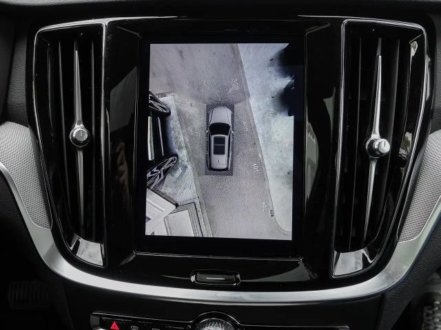 Volvo V60 Cross Country AWD Plus