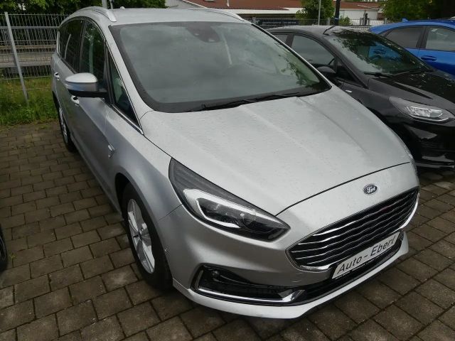 Ford S-Max Titanium
