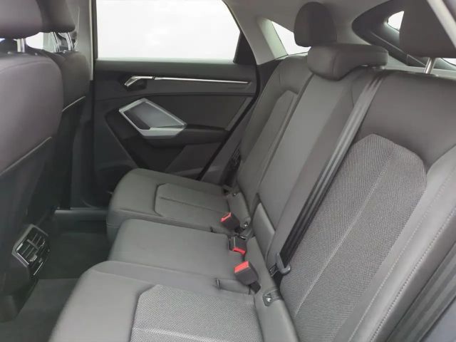Audi Q3 1.5 TFSI S-Line