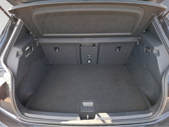 Cupra Born Born  PDC SHZ KAMERA NAVI ACC AKTIVSITZE LED