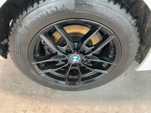 BMW 118 118i Luxury Line Sedan