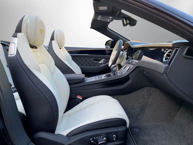 Bentley Continental GTC V8