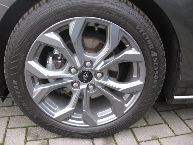 Ford Focus EcoBoost ST Line Wagon