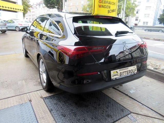 Mercedes-Benz CLA 180 7G-DCT Navi/SHZ/RFK/LED/16Tkm