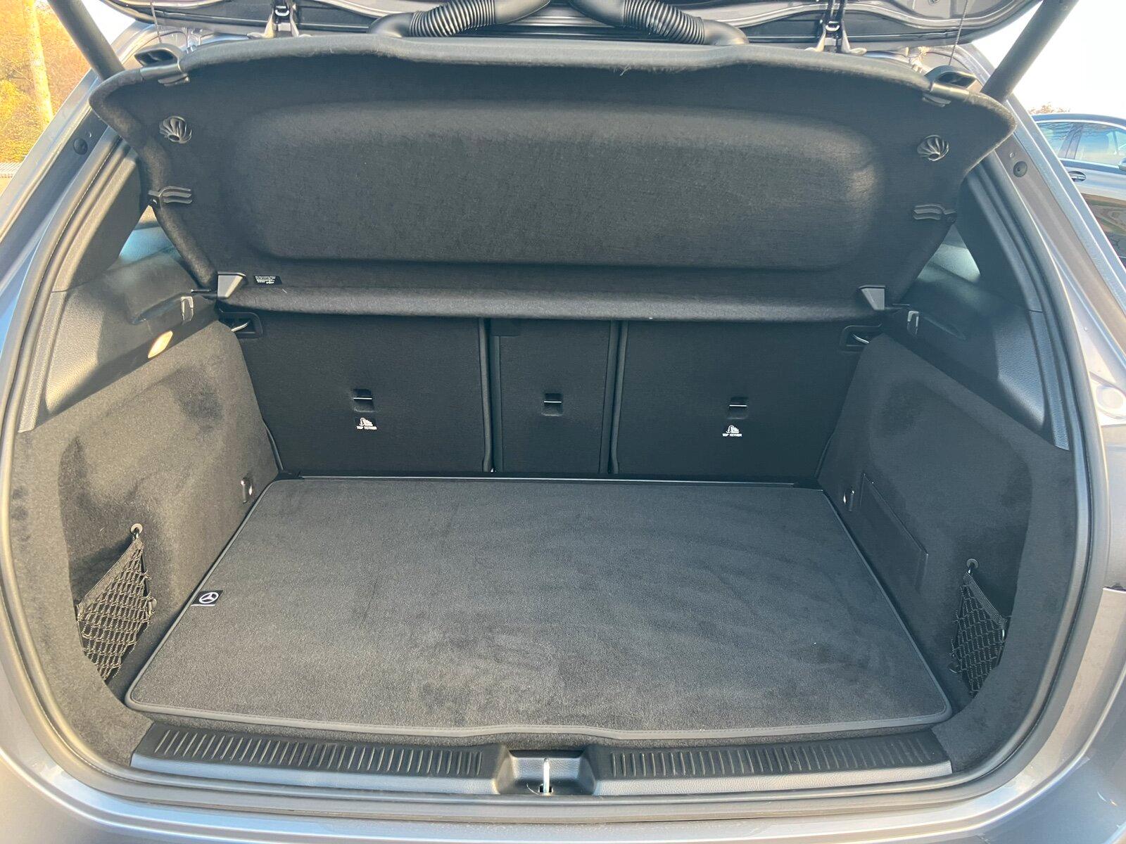 Mercedes-Benz B 180 Progressive Sedan