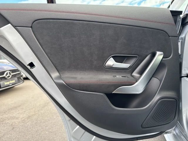 Mercedes-Benz CLA 200 Shooting Brake