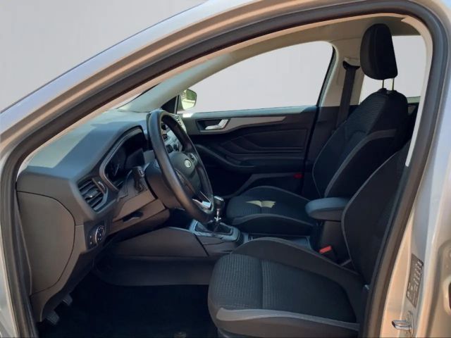 Ford Focus Cool & Connect Wagon