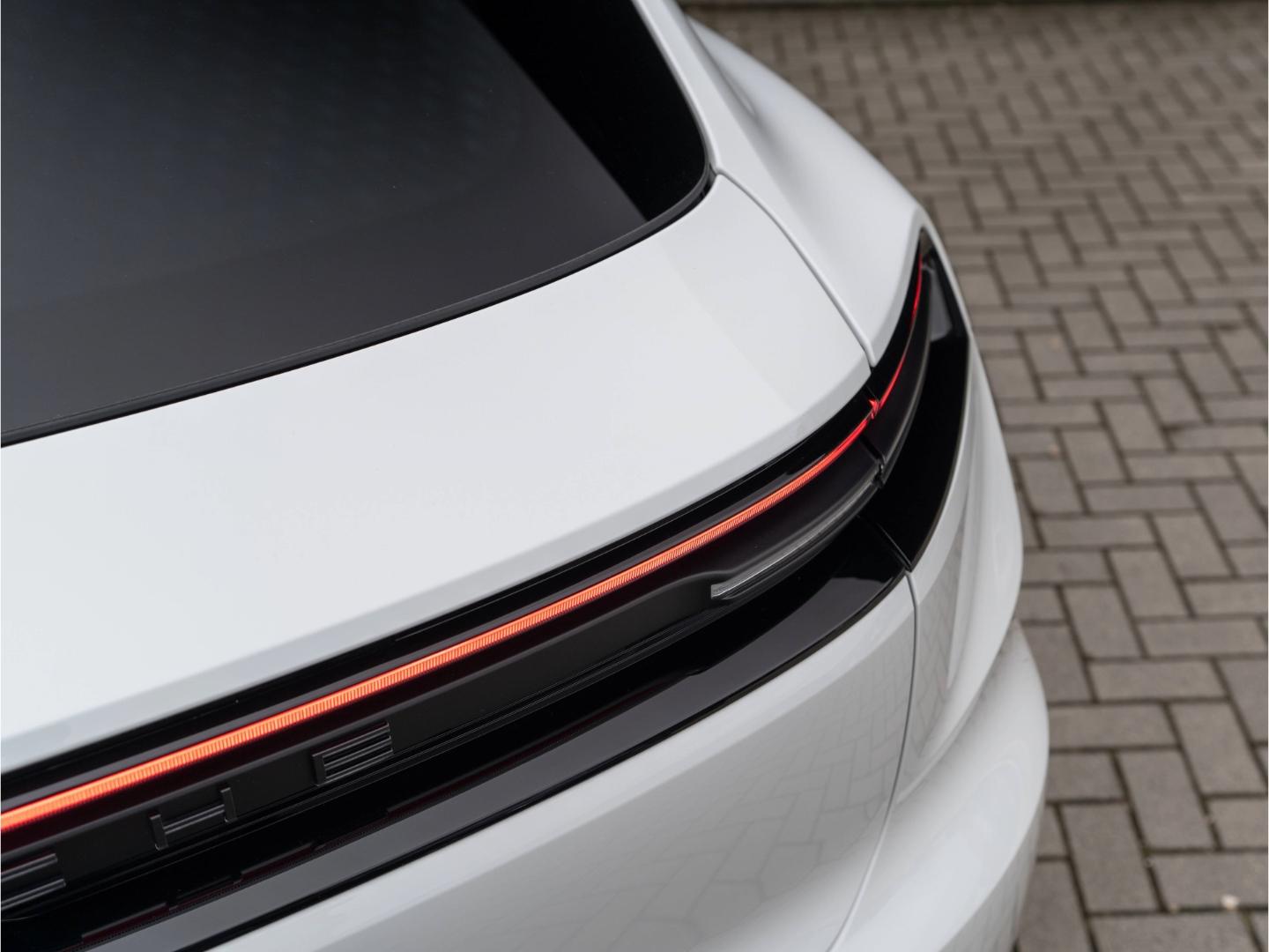 Porsche Macan BOSE InnoDrive Matrix LED 21'