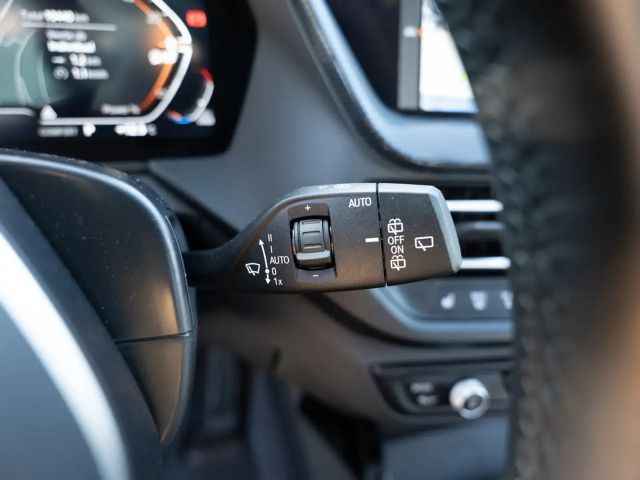 BMW 118 118i M-Sport Sedan