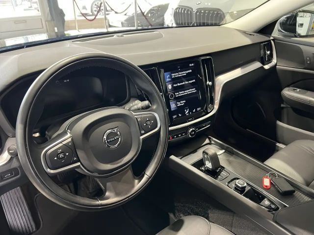 Volvo V60 Momentum