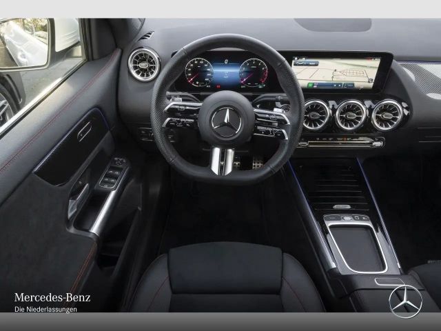 Mercedes-Benz GLA 180 AMG Line