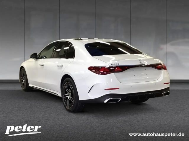 Mercedes-Benz E 200 AMG Line Sedan