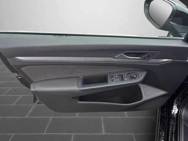 Volkswagen Golf DSG Golf VIII Style Variant