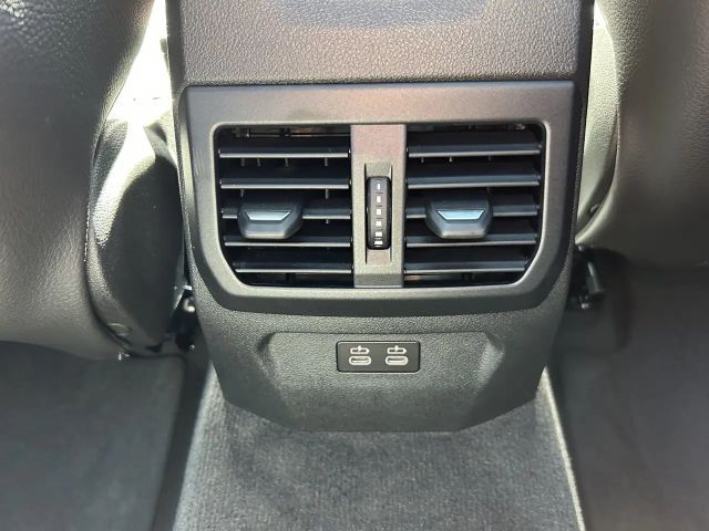 BMW 118 118i M-Sport Sedan