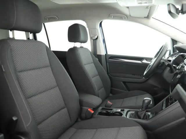 Volkswagen Touran 1.5 TSI DSG R-Line