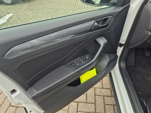 Volkswagen T-Roc Plus Style