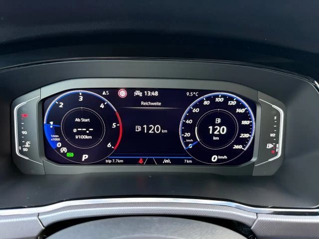 Volkswagen Touran DSG R-Line