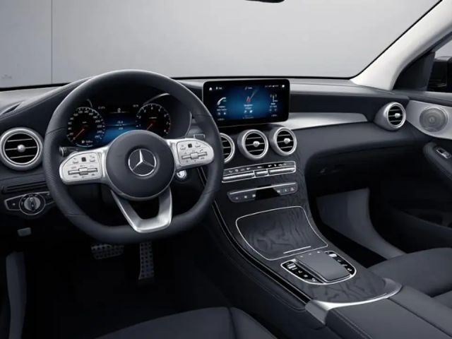 Mercedes-Benz GLC 300 4MATIC AMG Line