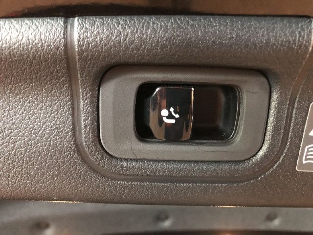 Mercedes-Benz C 200 C 200 d Sedan