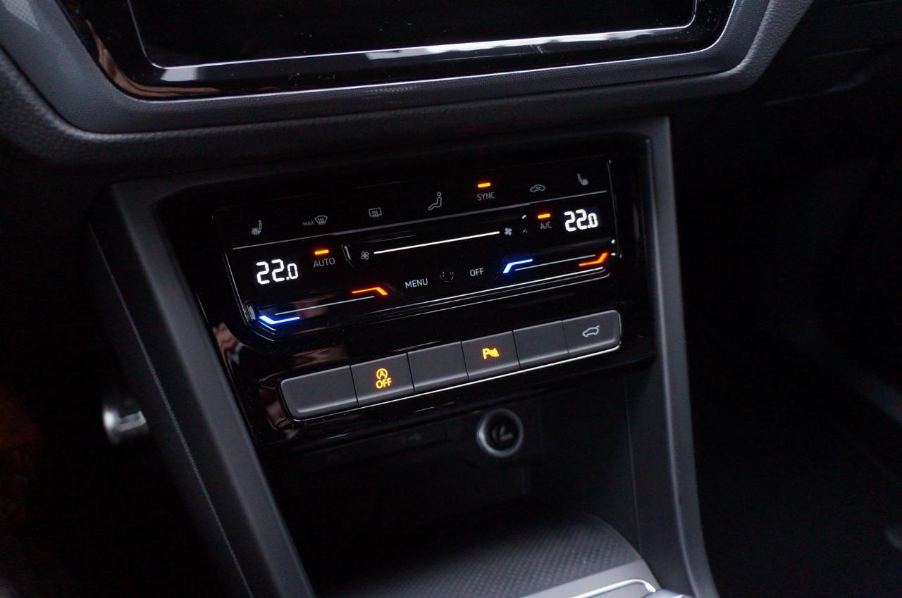 Volkswagen Touran 1.5 TSI DSG R-Line