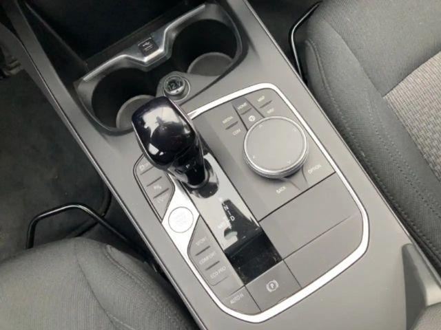 BMW 118 118i 5-deurs Sedan