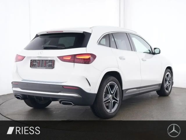 Mercedes-Benz GLA 200 ACC AUT Kam. KeyLess KlimaA LED LM PDC