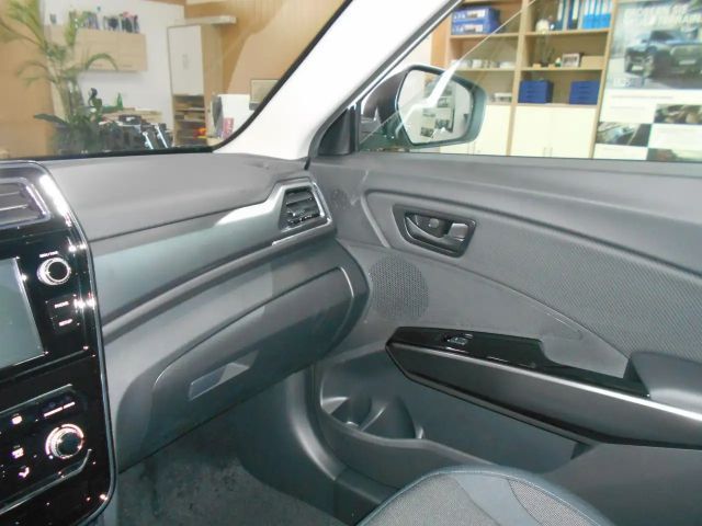 SsangYong Tivoli TIVOLI 4x4ALLRAD KLIMA TEMPOMAT PDC + KAMERA AHK