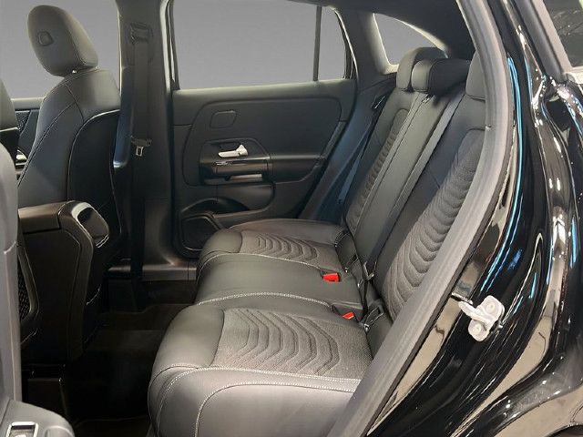 Mercedes-Benz GLA 200 GLA 200 d