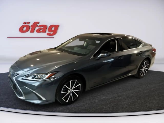 Lexus ES Business Line