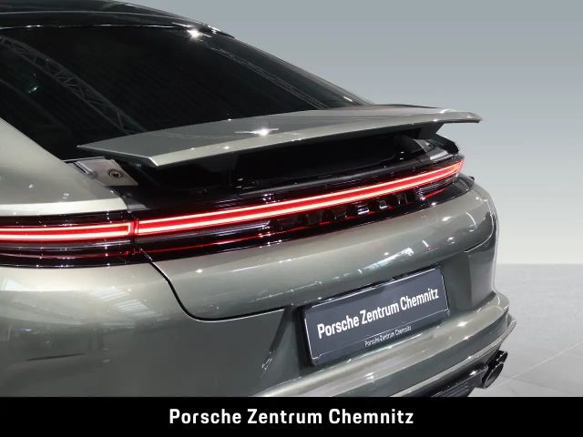 Porsche Panamera 4 E-Hybrid