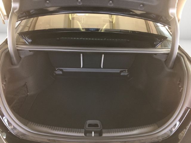 Mercedes-Benz C 200 C 200 d Sedan