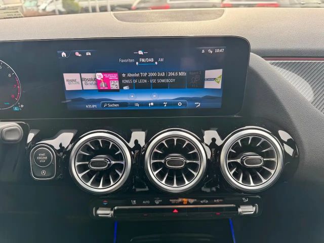 Mercedes-Benz GLA 200 AMG Line