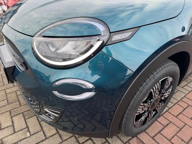 Fiat 600e Icon+AUTOMATIK+NAVI+KAMERA+SITZHEIZUNG+KEYLESS+CAR
