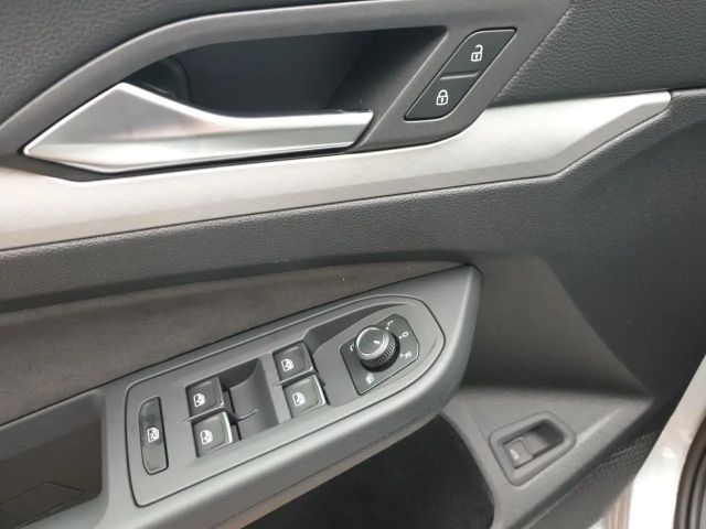 Volkswagen Golf 1.5 TSI DSG Life Variant