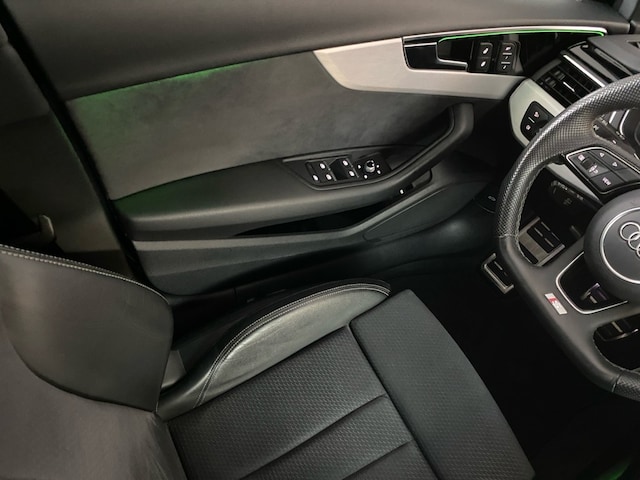 Audi A4 40 TFSI Avant Quattro S-Line S-Tronic