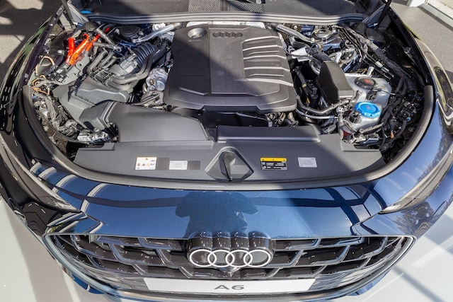 Audi A6 Avant Quattro S-Tronic