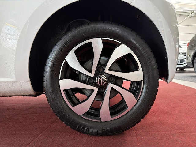 Volkswagen up! Active