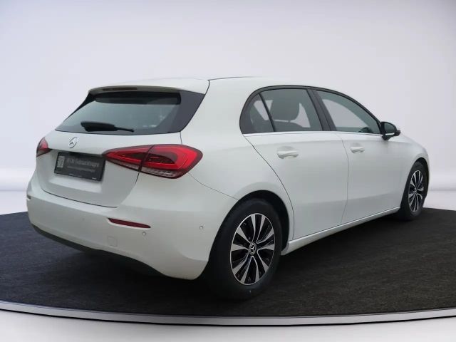 Mercedes-Benz A 180 A 180 d Style