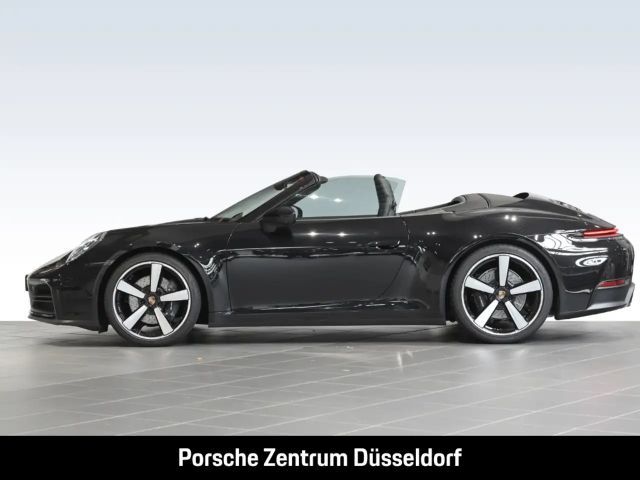 Porsche 992 Cabrio Carrera