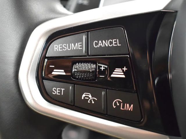 BMW 320 320d M-Sport Sedan