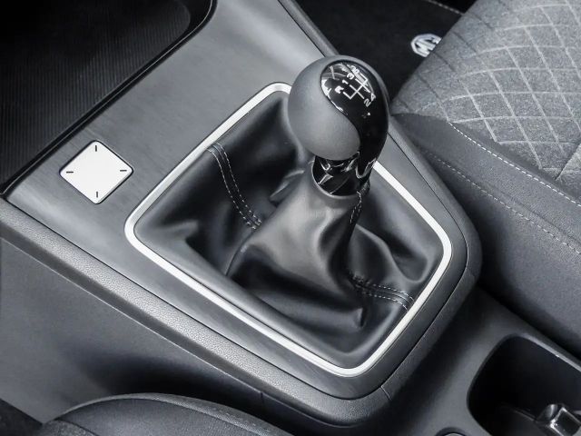 MG ZS STD ICE PDC RFK NAVI