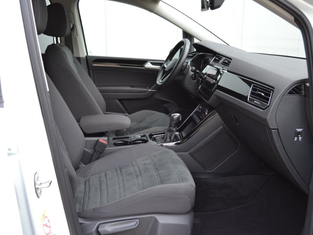 Volkswagen Touran 1.5 TSI DSG Style