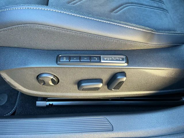 Volkswagen Golf Rabbit TSI